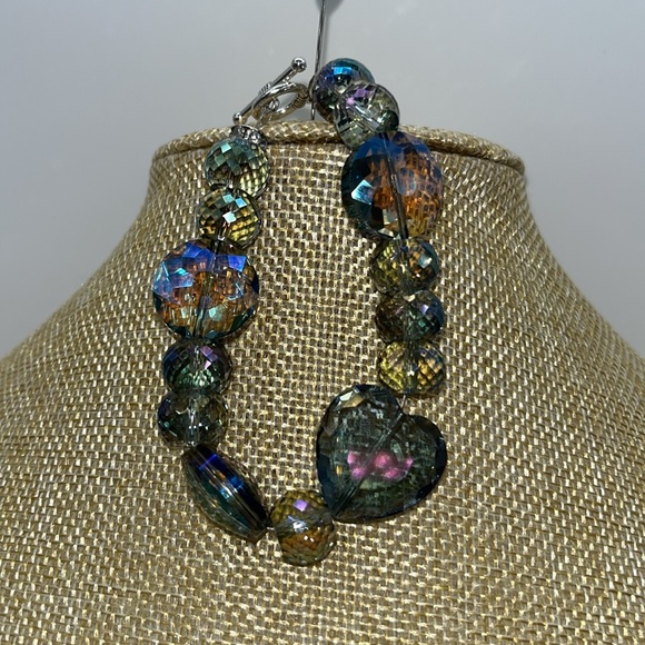 Crystal Heart Bracelet - Picture 2 of 5